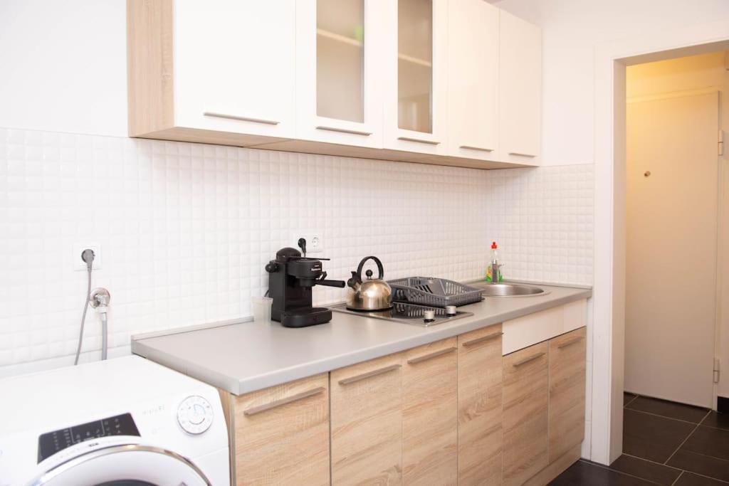 Lovely 2bdr Loft Apartment *